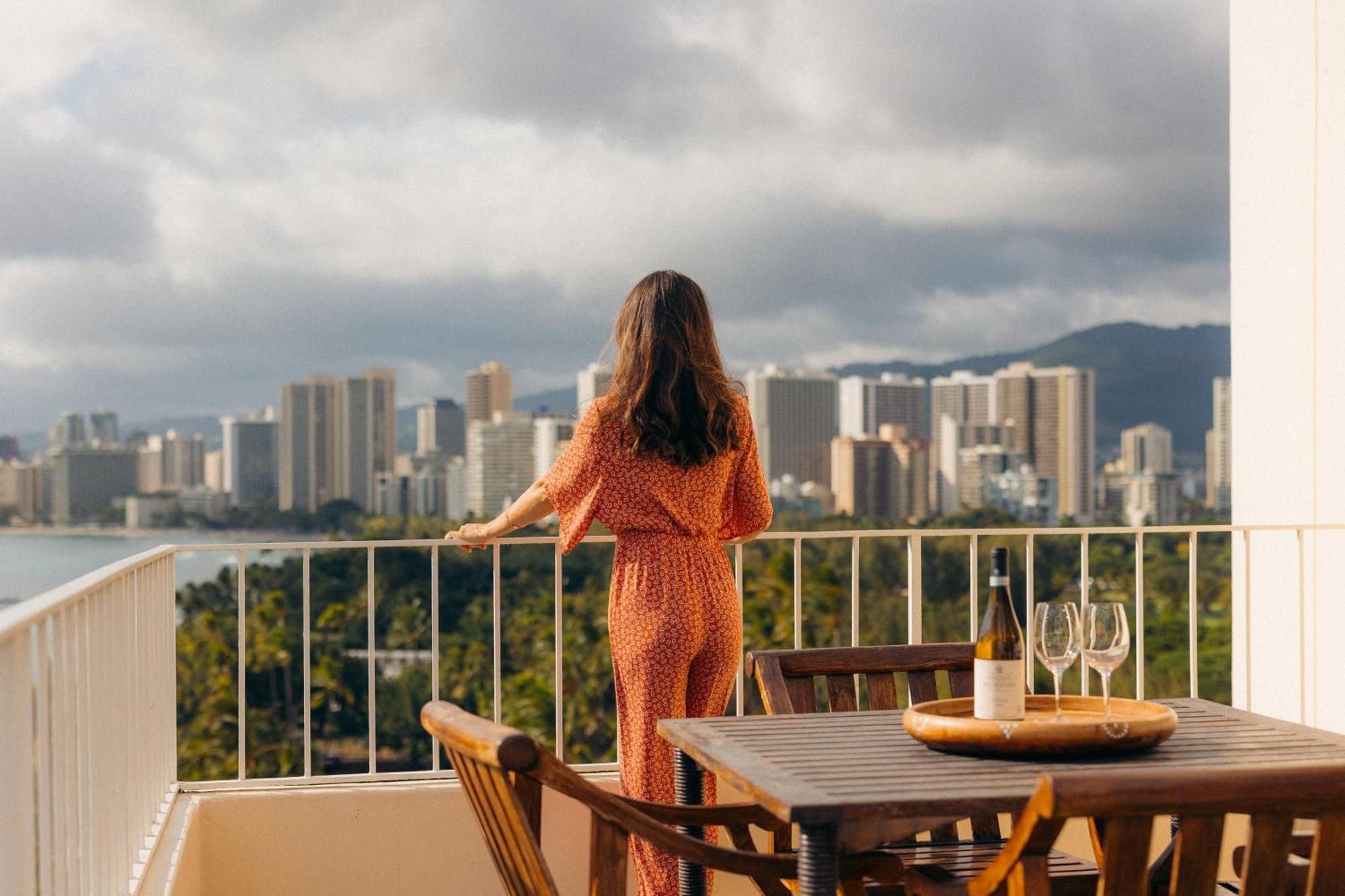 Lotus Honolulu At Diamond Head Hotel Bagian luar foto